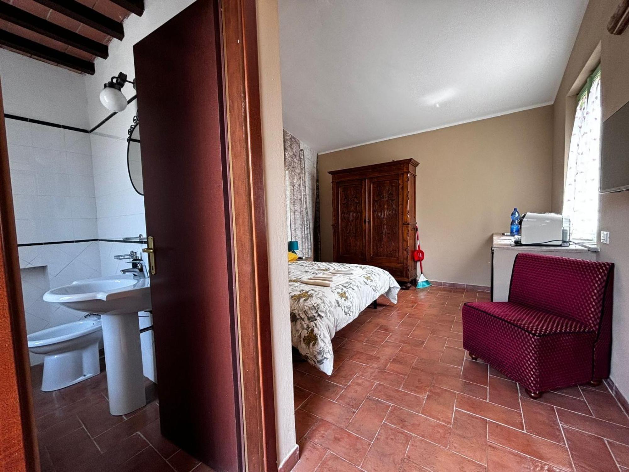Il Poggio Hotell Pontedera Exteriör bild